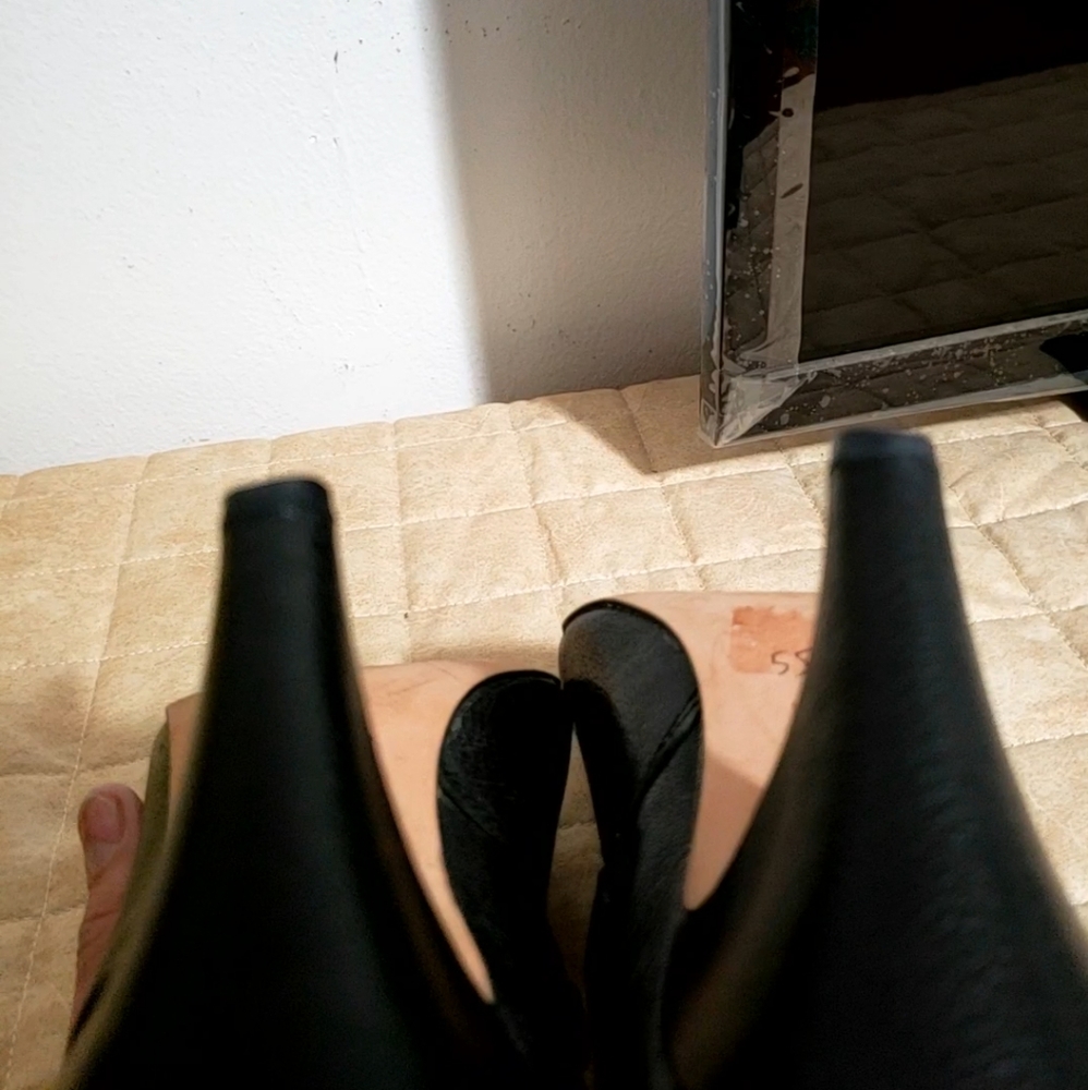 Boots - Picture 5 of 5